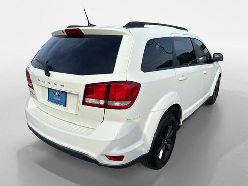 Used 2019 Dodge Journey SE w/ Connectivity Group FWD image 5