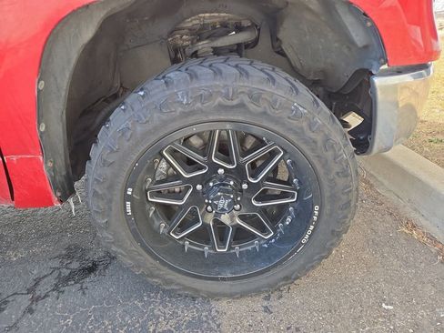 Used 2014 Toyota Tundra SR5 w/ SR5 Upgrade Package image 3