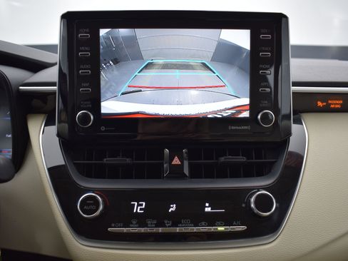 Used 2021 Toyota Corolla LE w/ Carpet Mat Package (TMS) image 15