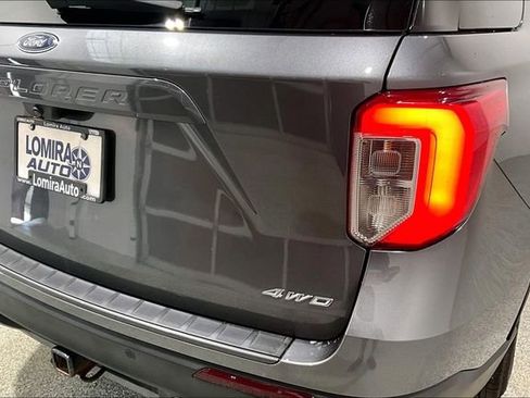 Used 2022 Ford Explorer XLT w/ XLT Sport Appearance Package image 24