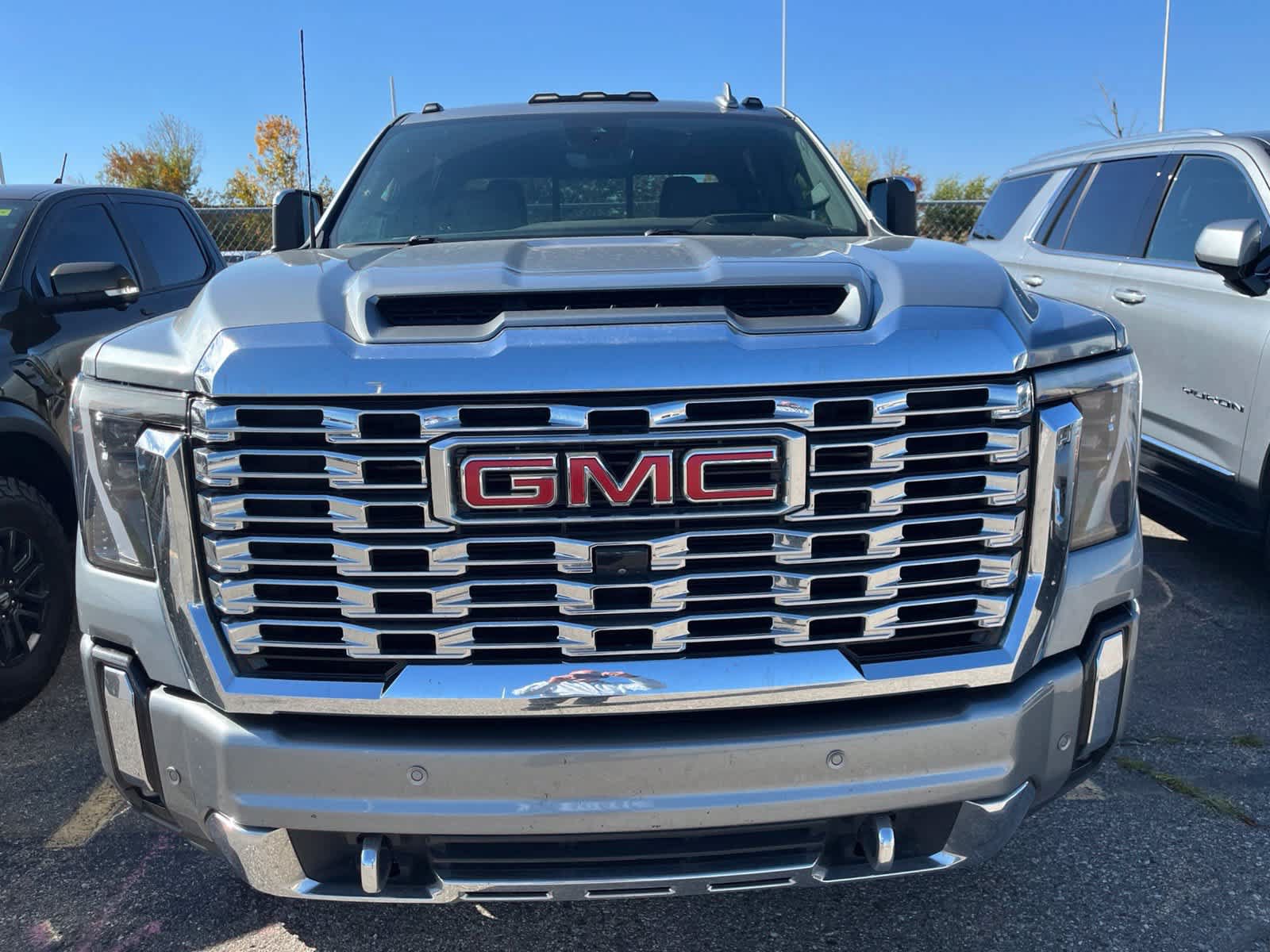 Used 2024 GMC Sierra 2500 Denali w/ Denali Reserve Package AWD/4WD image 26