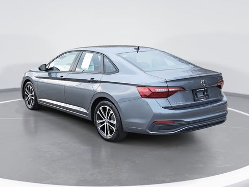 Certified 2024 Volkswagen Jetta Sport image 5