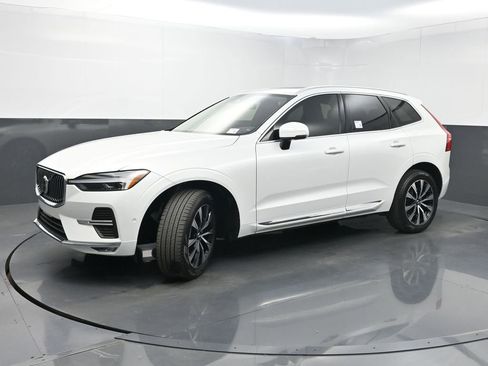 Used 2023 Volvo XC60 B5 Plus w/ Protection Package Premier image 19