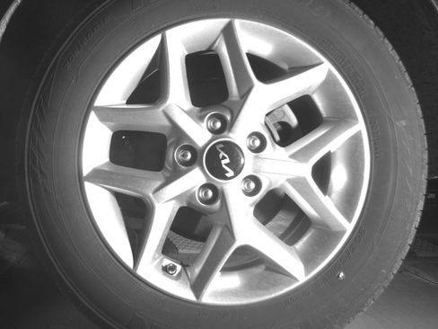 Used 2025 Kia Soul LX w/ LX Technology Package image 14