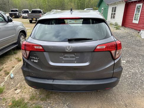 Used 2017 Honda HR-V LX image 10