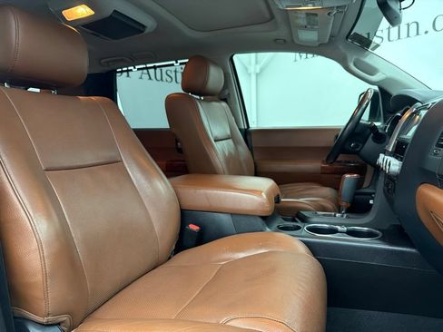 Used 2021 Toyota Sequoia Platinum RWD image 33