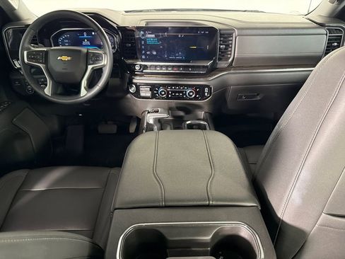 Used 2023 Chevrolet Silverado 1500 LT w/ Z71 Off-Road Package AWD/4WD image 22