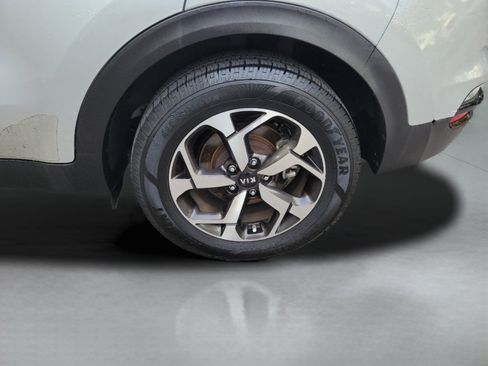 Used 2020 Kia Sportage LX FWD image 25