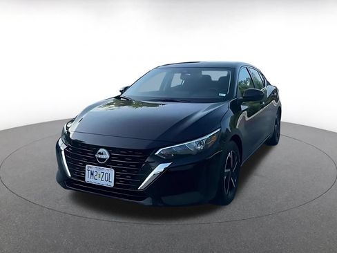 Used 2025 Nissan Sentra SV FWD image 4