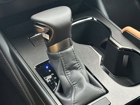 New 2025 Lexus ES 350 w/ Premium Package image 17