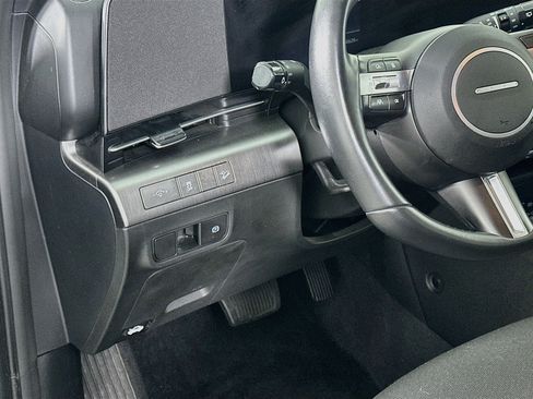 Used 2025 Hyundai Kona SEL FWD image 17