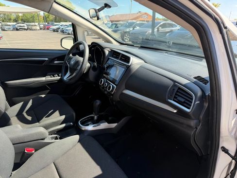 Used 2015 Honda Fit EX image 28