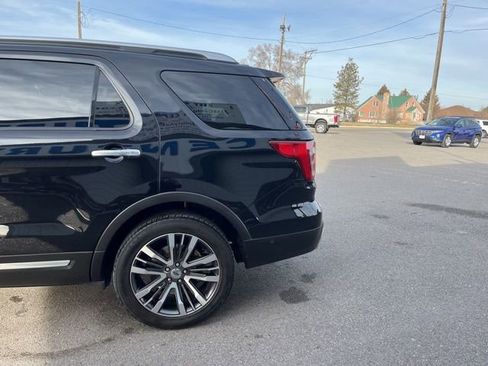 Used 2016 Ford Explorer Platinum image 6