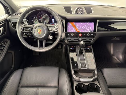 Used 2026 Porsche Macan AWD/4WD image 27