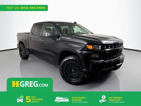 Used 2020 Chevrolet Silverado 1500 Custom w/ Custom Value Package AWD/4WD image 1