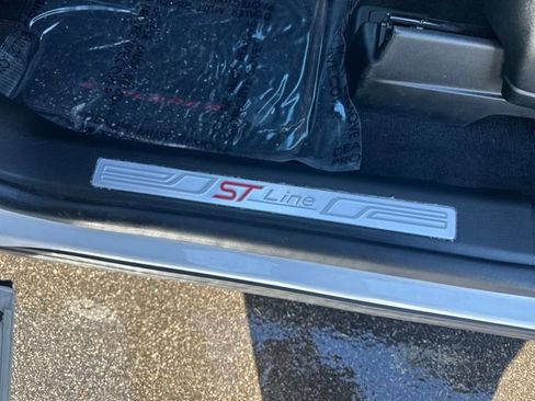 Used 2023 Ford Explorer ST-Line w/ Class IV Trailer Tow Package image 18