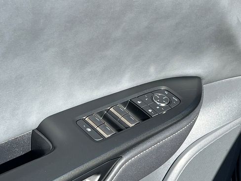 Used 2025 Lexus RZ 450e w/ Technology Package image 14