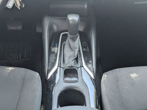 Used 2020 Toyota Corolla LE FWD image 17