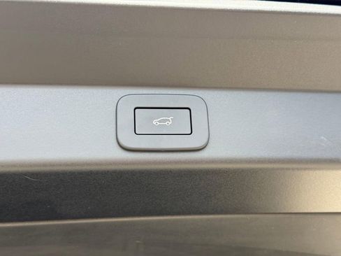 New 2026 Land Rover Range Rover Sport Dynamic SE AWD/4WD image 6