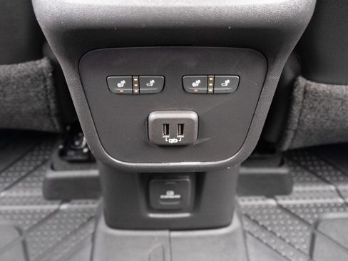 Used 2020 Chevrolet Equinox Premier AWD/4WD image 18