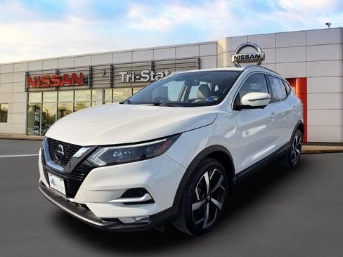 Certified 2022 Nissan Rogue Sport SL w/ Premium Package image 2