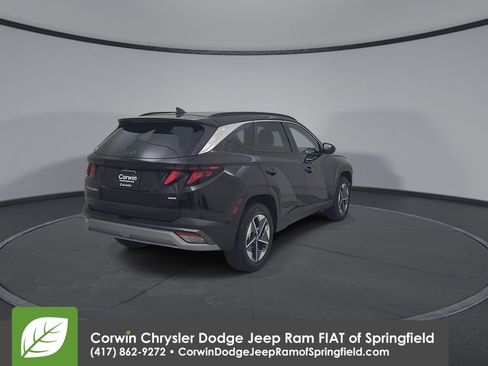Used 2025 Hyundai Tucson SEL AWD/4WD image 14
