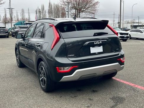 Certified 2023 Kia Niro EX image 7