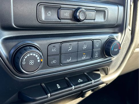 Used 2018 Chevrolet Silverado 1500 Custom w/ Custom Value Package image 15