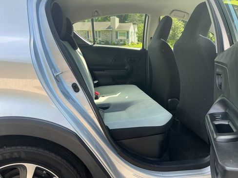 Used 2018 Toyota Prius C One FWD image 11