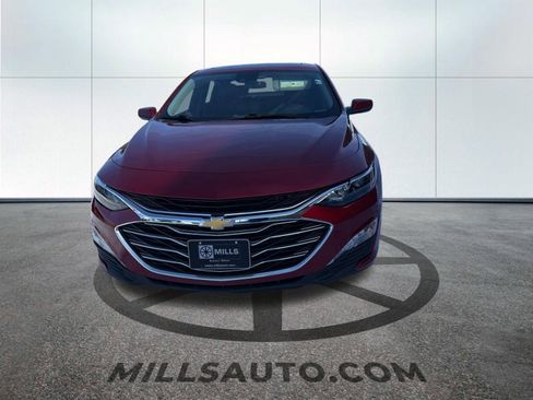 Used 2023 Chevrolet Malibu LT image 2