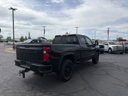 Used 2024 Chevrolet Silverado 2500 High Country w/ Midnight Edition AWD/4WD image 6