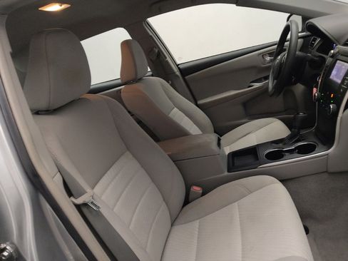Used 2017 Toyota Camry LE FWD image 21