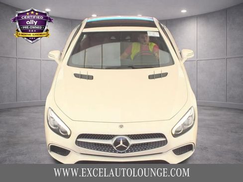 Used 2018 Mercedes-Benz SL 550 image 11