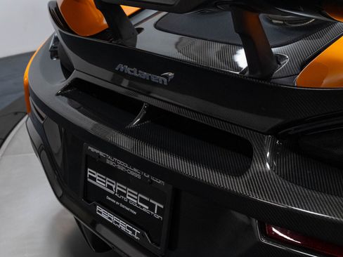 Used 2019 McLaren 600LT RWD image 47
