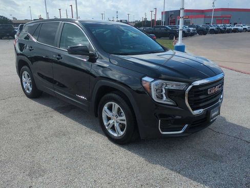 Used 2024 GMC Terrain SLE AWD/4WD image 2