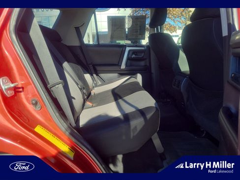 Used 2017 Toyota 4Runner SR5 image 18