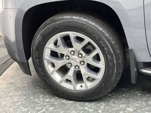 Used 2018 GMC Yukon XL SLT w/ Open Road Package AWD/4WD image 39