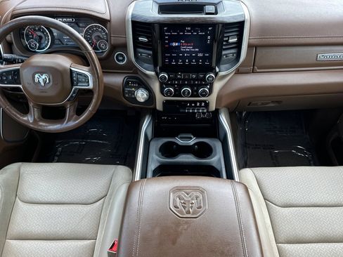 Used 2019 RAM 1500 Laramie AWD/4WD image 12