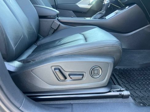 Used 2022 Audi Q3 2.0T Premium AWD/4WD image 44