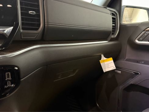 Certified 2025 Chevrolet Silverado 1500 RST w/ Convenience Package II AWD/4WD image 21