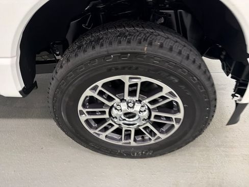 New 2026 Ford F250 Platinum w/ Platinum Plus Package AWD/4WD image 5