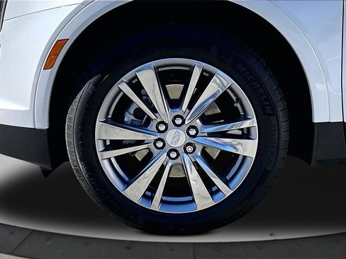 Used 2024 Cadillac XT5 Premium Luxury image 33