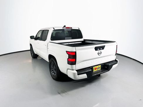 Used 2025 Nissan Frontier SV w/ SV Convenience Package RWD image 7