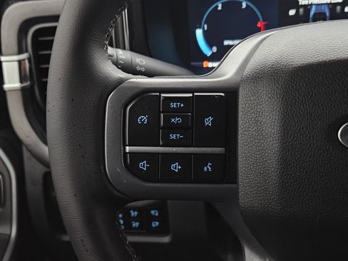 Used 2025 Ford F250 Lariat w/ Chrome Package image 15