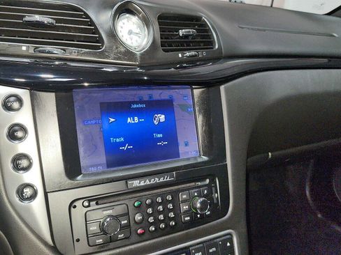Used 2016 Maserati GranTurismo Sport RWD image 21