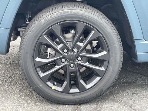 New 2026 Jeep Grand Cherokee Limited AWD/4WD image 13
