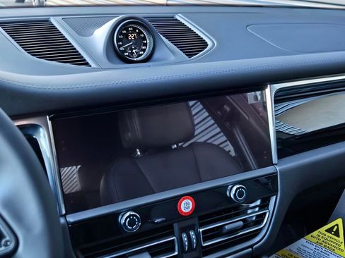 New 2026 Porsche Macan S image 22