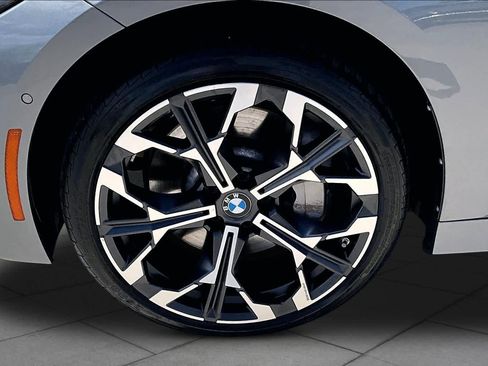 Used 2025 BMW 330i Sedan RWD image 10
