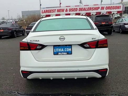 Used 2023 Nissan Altima 2.5 SV image 7
