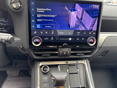 Certified 2025 Lexus GX 550 w/ Accessory Package (2T) image 29